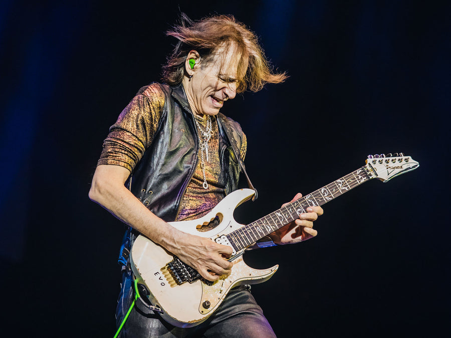 Steve Vai — featured image