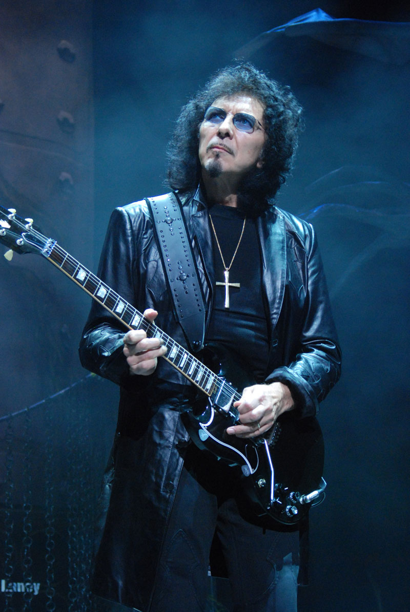 Tony Iommi — playing style image